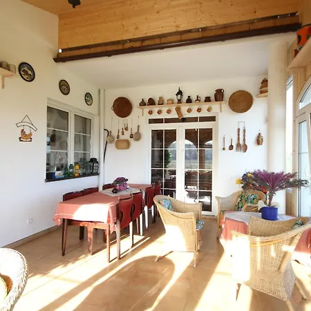 Dworek 3*
