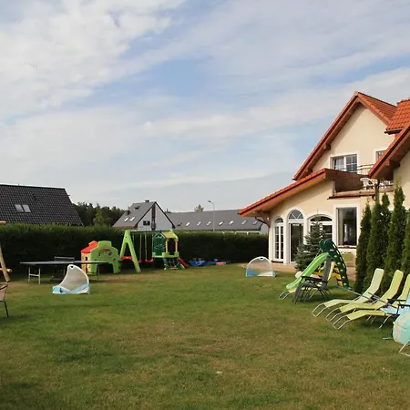 Dworek 3*